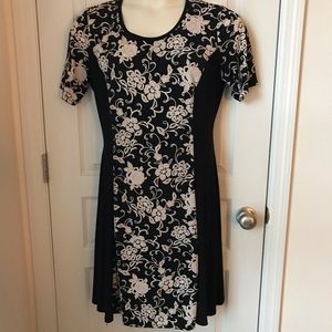 EUC Sami & Jo Black and White/Pink Floral Dress XL